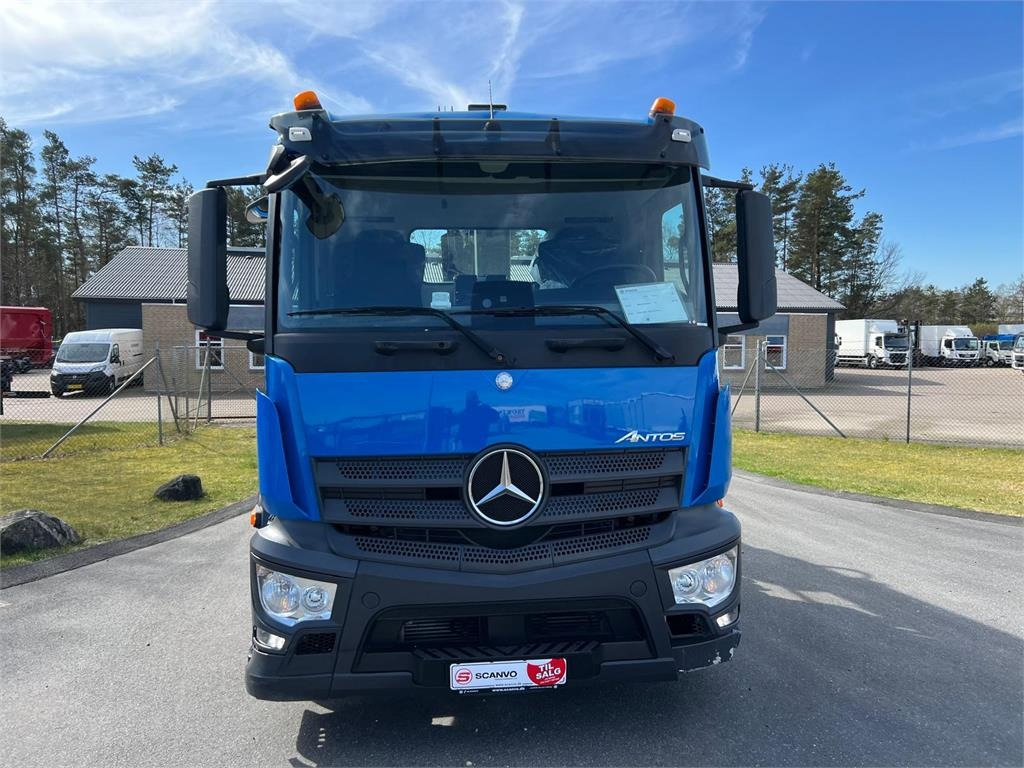 Camión portacontenedor de cadenas Mercedes-Benz Antos 2546 - Hiab 192 E kran: foto 20