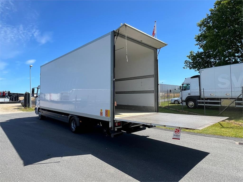 Mercedes-Benz Atego 1224 LnR - Camión caja cerrada: foto 4 Mercedes-Benz Atego 1224 LnR - Camión caja cerrada: foto 4