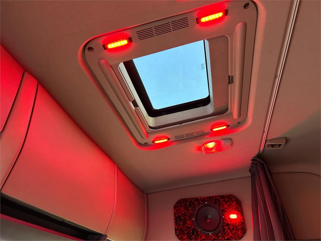 Camión portavehículos Scania G410 LB 8x2*6 HLB: foto 14 Camión portavehículos Scania G410 LB 8x2*6 HLB: foto 14