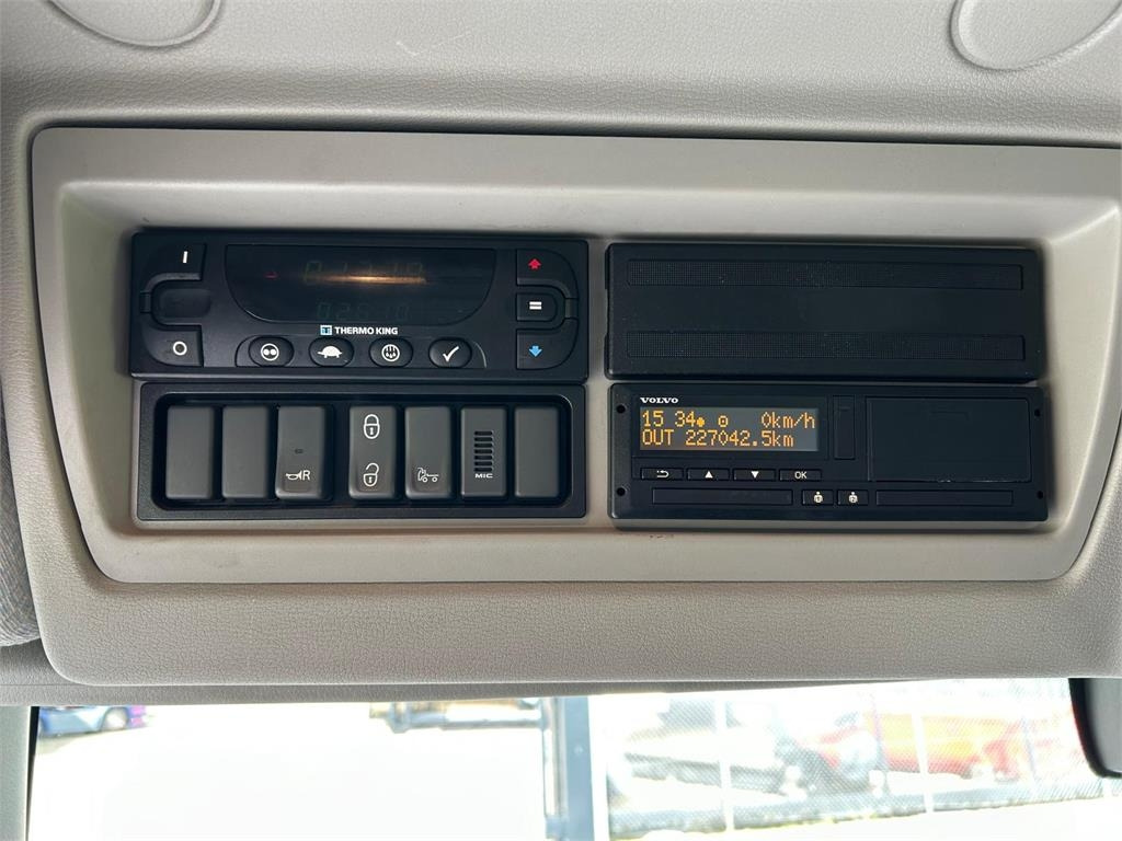 Camión frigorífico Volvo FL 250 16 ton: foto 19