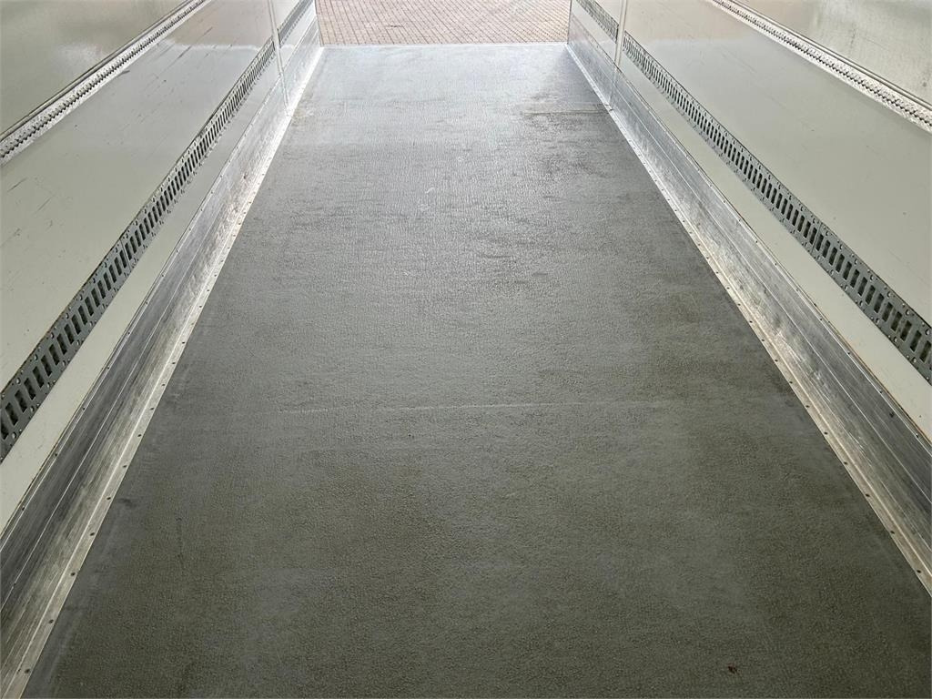 Camión frigorífico Volvo FL 250 16 ton: foto 9