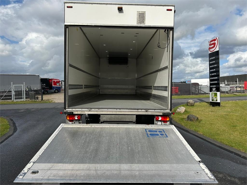 Volvo FL 250 16 ton  - Camión frigorífico: foto 4 Volvo FL 250 16 ton  - Camión frigorífico: foto 4