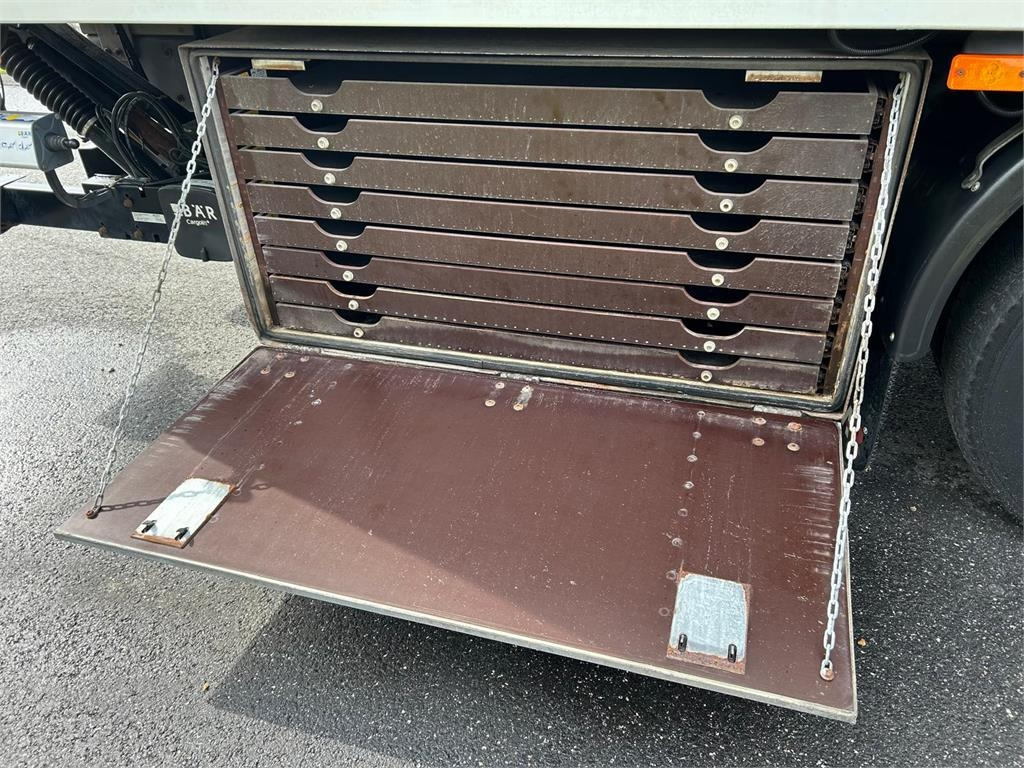 Camión frigorífico Volvo FL 250 16 ton: foto 7