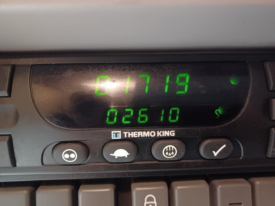 Camión frigorífico Volvo FL 250 16 ton: foto 12