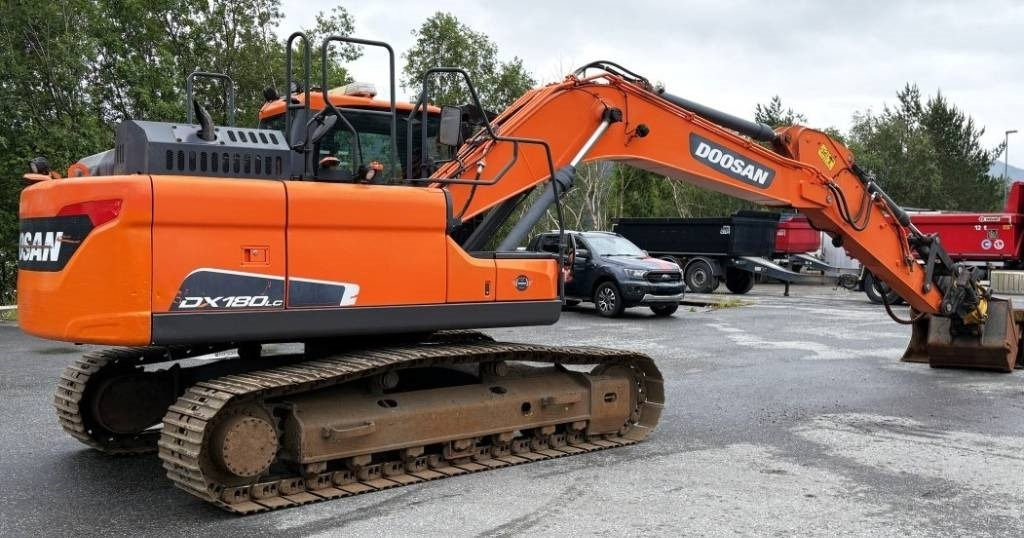 Doosan DX180LC-5 - Excavadora de cadenas: foto 3 Doosan DX180LC-5 - Excavadora de cadenas: foto 3