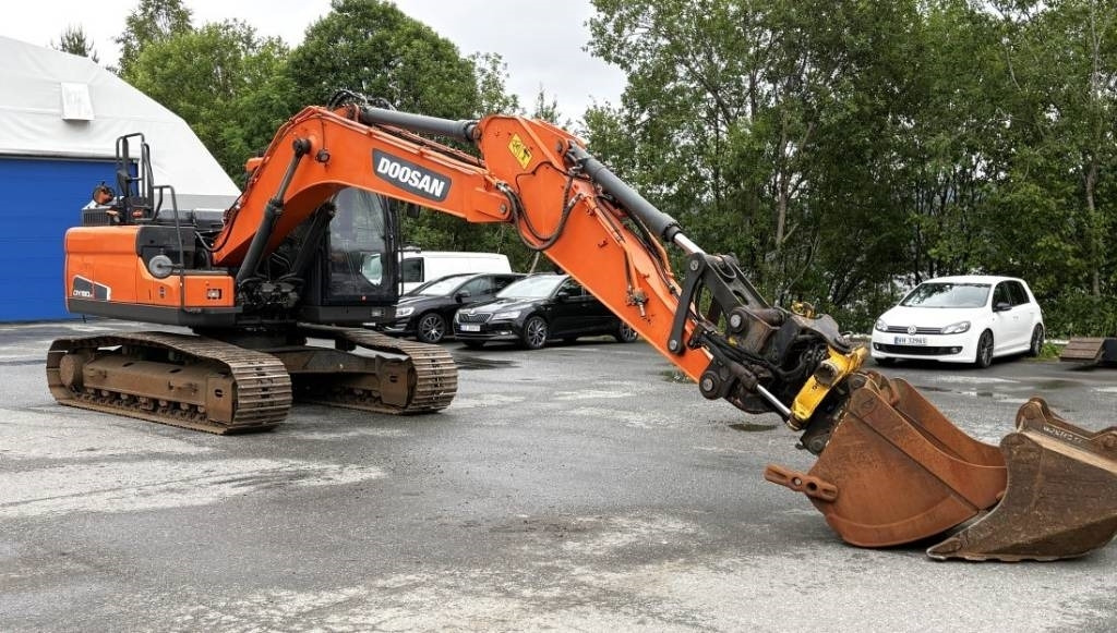 Doosan DX180LC-5 - Excavadora de cadenas: foto 2 Doosan DX180LC-5 - Excavadora de cadenas: foto 2