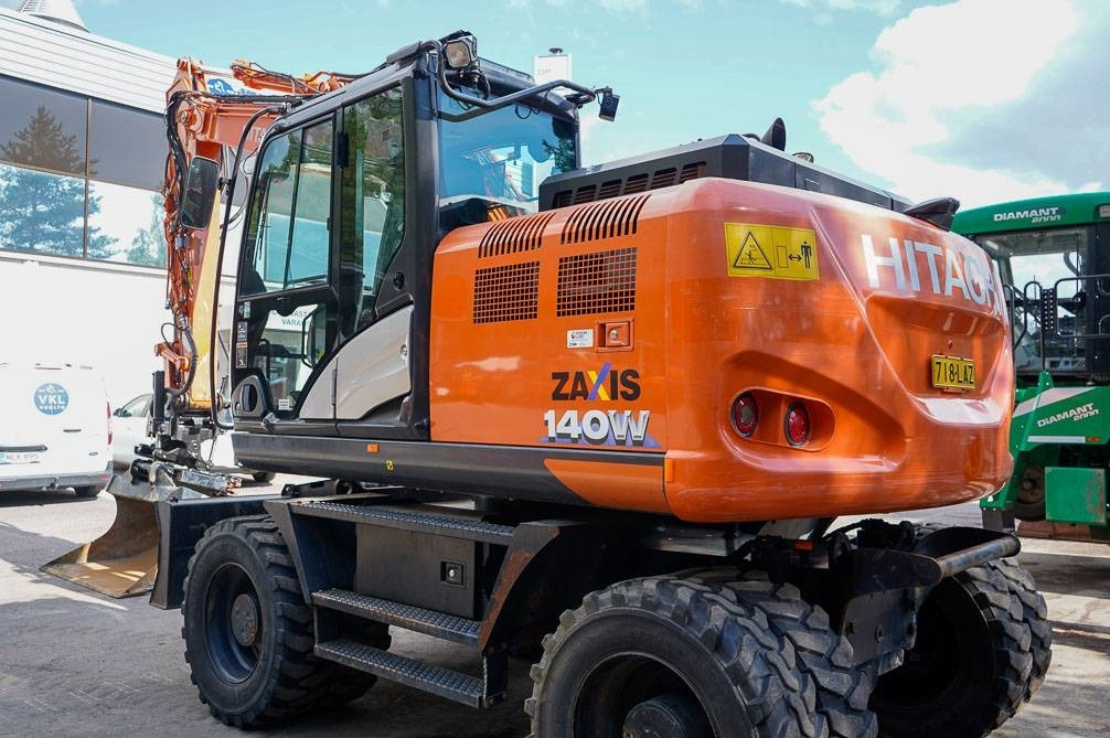 Excavadora de ruedas Hitachi ZX 140 W-6: foto 11