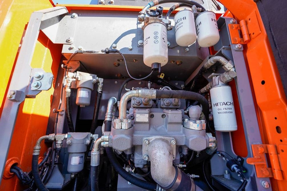Excavadora de ruedas Hitachi ZX 140 W-6: foto 44