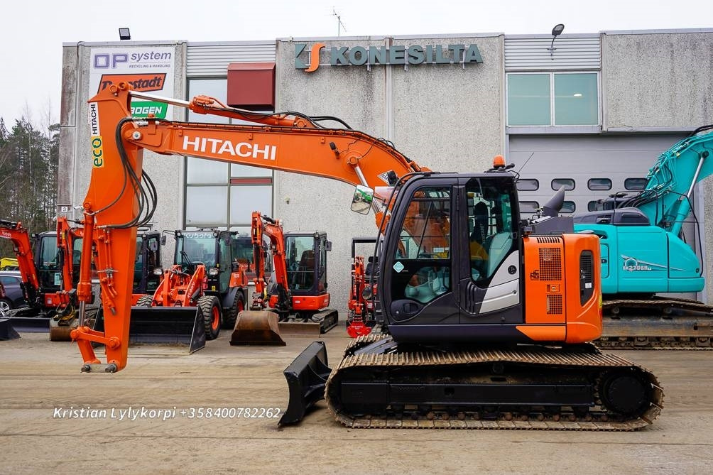 Hitachi ZX135USBL-6 PUSKULEVYLLÄ - Excavadora de cadenas: foto 1 Hitachi ZX135USBL-6 PUSKULEVYLLÄ - Excavadora de cadenas: foto 1