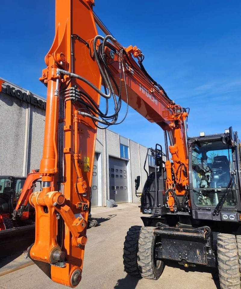 Hitachi ZX150W-7 STAGE 5 - Excavadora de ruedas: foto 3 Hitachi ZX150W-7 STAGE 5 - Excavadora de ruedas: foto 3