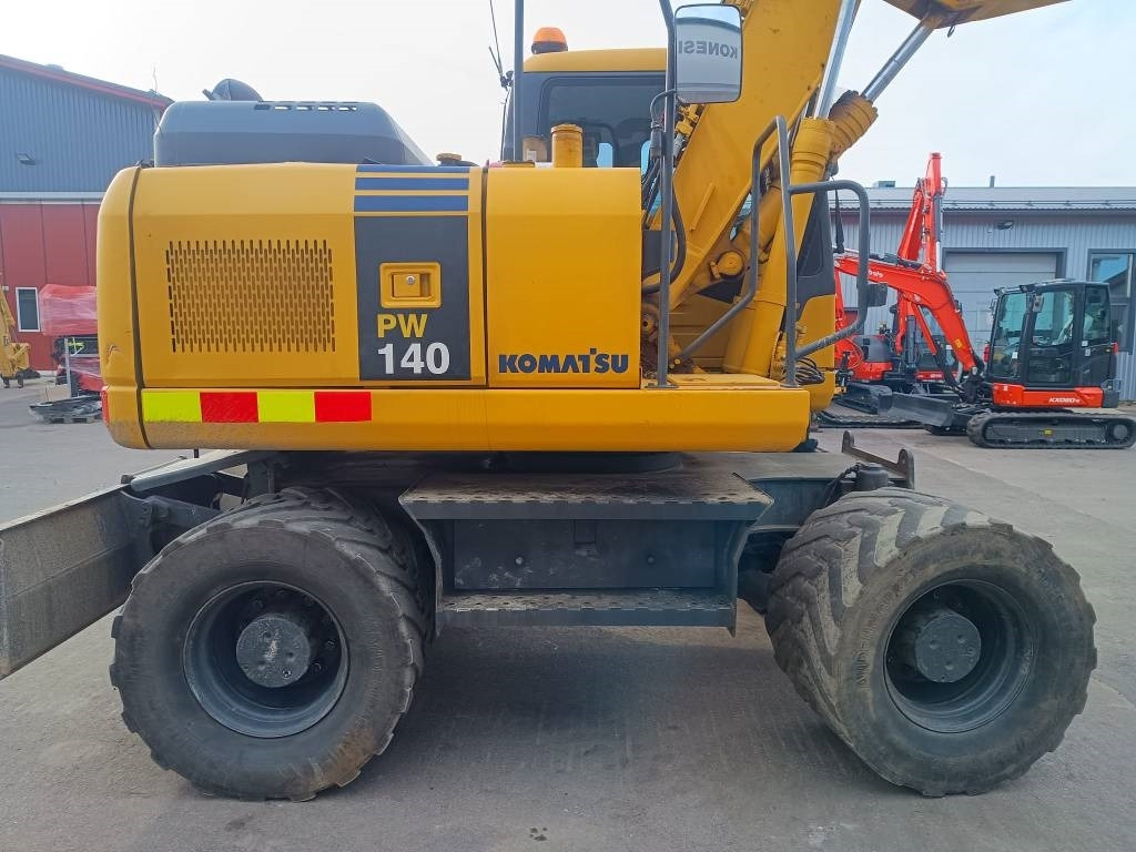 Leasing de Komatsu MYYTY! SOLD! PW140-7 PYÖRITTÄJÄLLÄ  Komatsu MYYTY! SOLD! PW140-7 PYÖRITTÄJÄLLÄ: foto 7