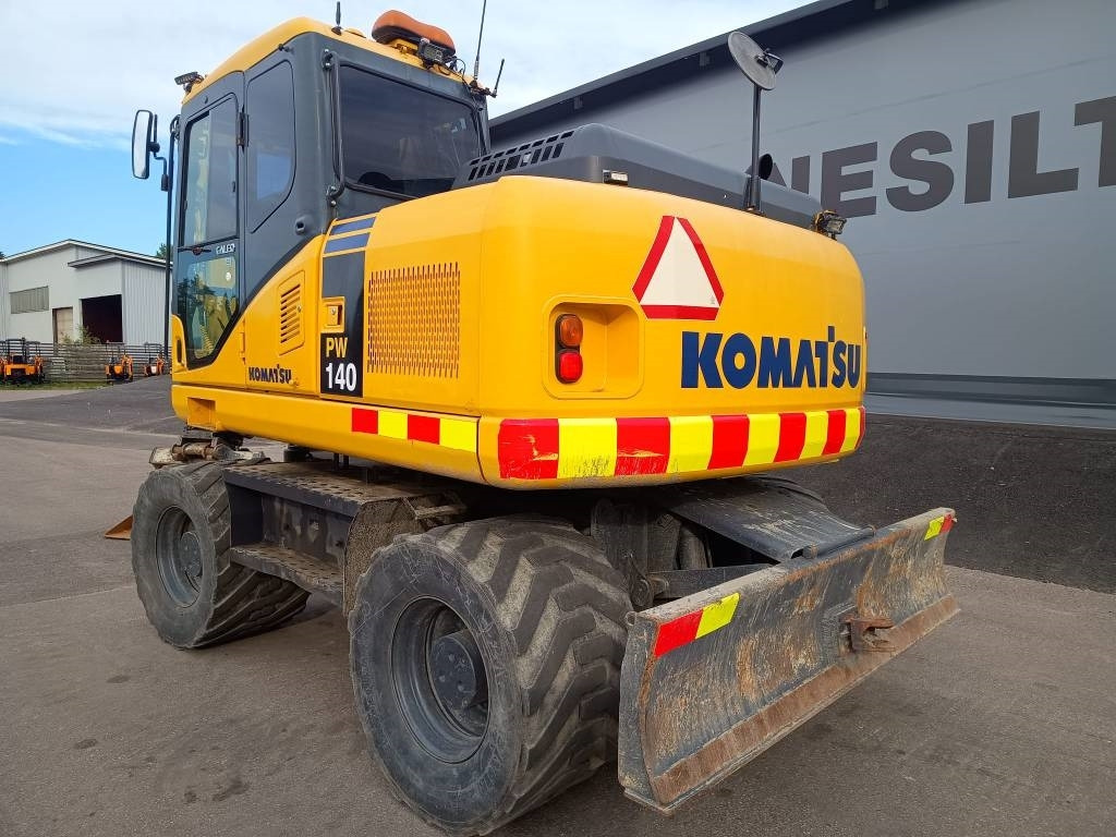 Komatsu MYYTY! SOLD! PW140-7 PYÖRITTÄJÄLLÄ - Excavadora de ruedas: foto 3 Komatsu MYYTY! SOLD! PW140-7 PYÖRITTÄJÄLLÄ - Excavadora de ruedas: foto 3