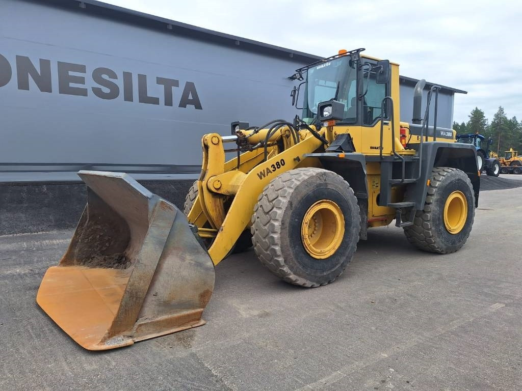 Komatsu WA 380-3A - Cargadora de ruedas: foto 2 Komatsu WA 380-3A - Cargadora de ruedas: foto 2