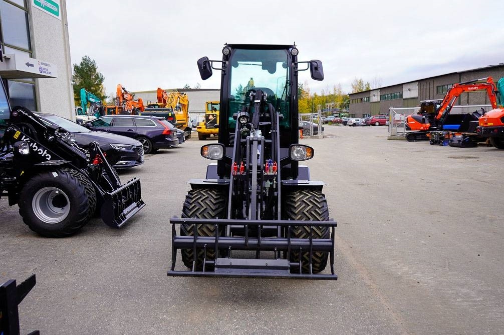 Kubota RT210-2 UUSI - Cargadora articulada: foto 3 Kubota RT210-2 UUSI - Cargadora articulada: foto 3