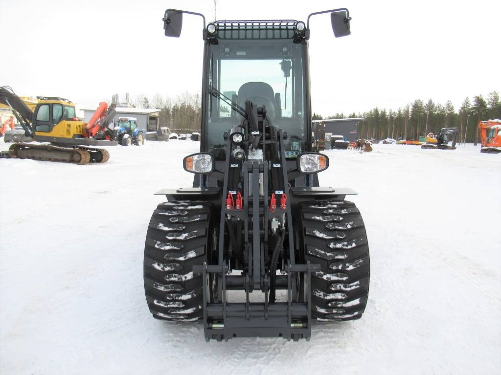 Kubota RT260-2 UUSI, TAKUU - Cargadora articulada: foto 5 Kubota RT260-2 UUSI, TAKUU - Cargadora articulada: foto 5