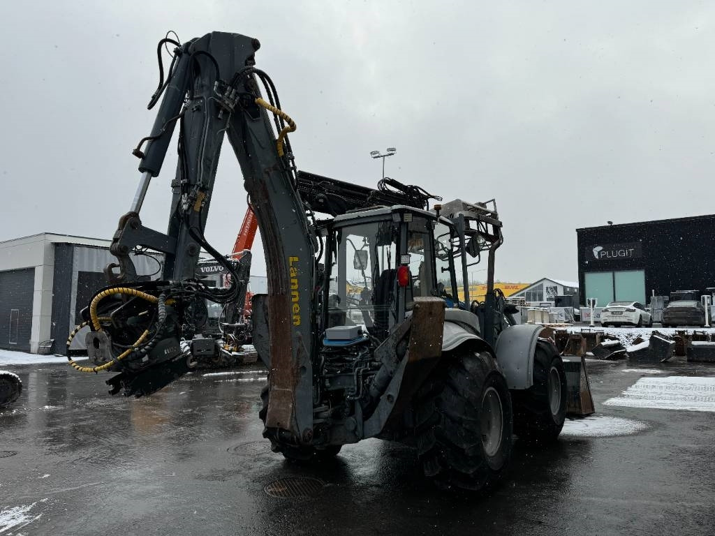 Lännen 8600E PYÖRITTÄJÄ, NOSTIN YM. - Retroexcavadora: foto 5 Lännen 8600E PYÖRITTÄJÄ, NOSTIN YM. - Retroexcavadora: foto 5