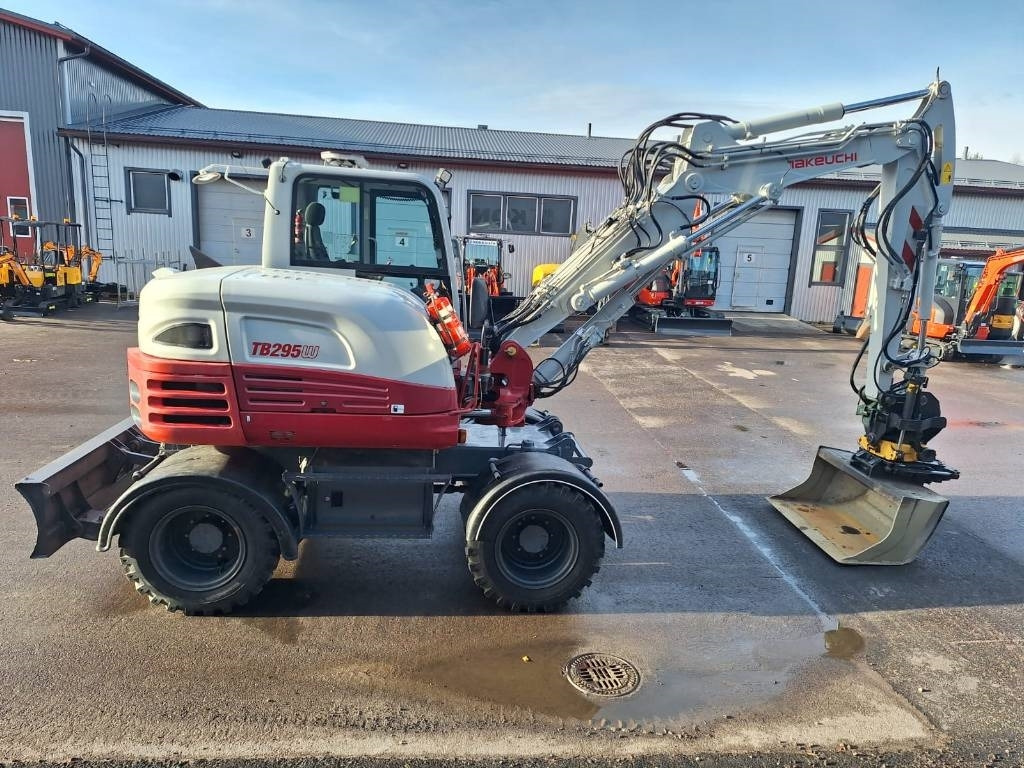 Takeuchi TB295W PYÖRITTÄJÄLLÄ  - Excavadora de ruedas: foto 5 Takeuchi TB295W PYÖRITTÄJÄLLÄ  - Excavadora de ruedas: foto 5