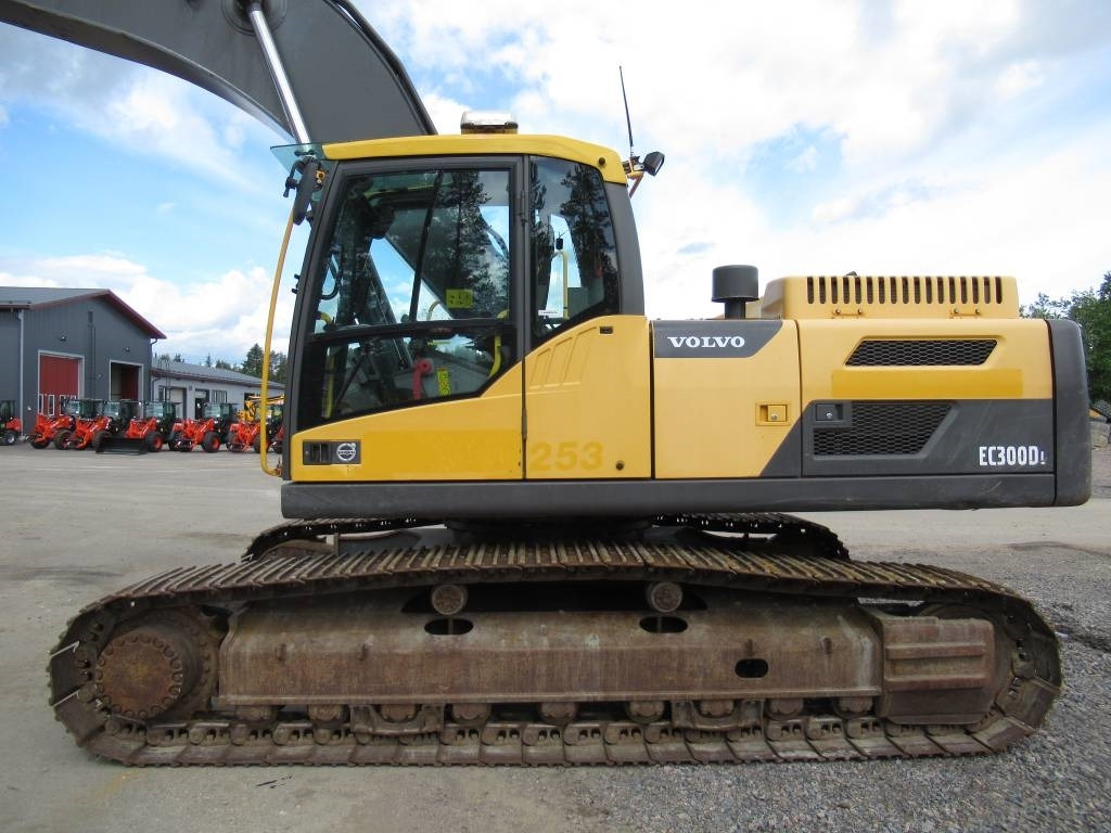 Volvo EC300DL PYÖRITTÄJÄLLÄ - Excavadora de cadenas: foto 2 Volvo EC300DL PYÖRITTÄJÄLLÄ - Excavadora de cadenas: foto 2
