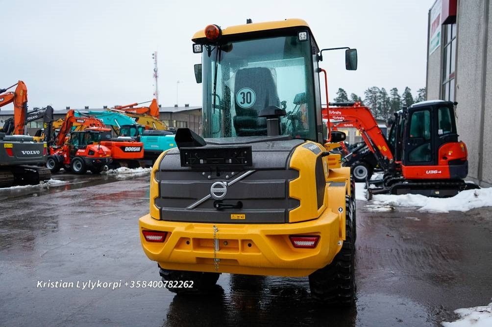 Volvo L30HS UUSI AJAMATON - Cargadora de ruedas: foto 4 Volvo L30HS UUSI AJAMATON - Cargadora de ruedas: foto 4