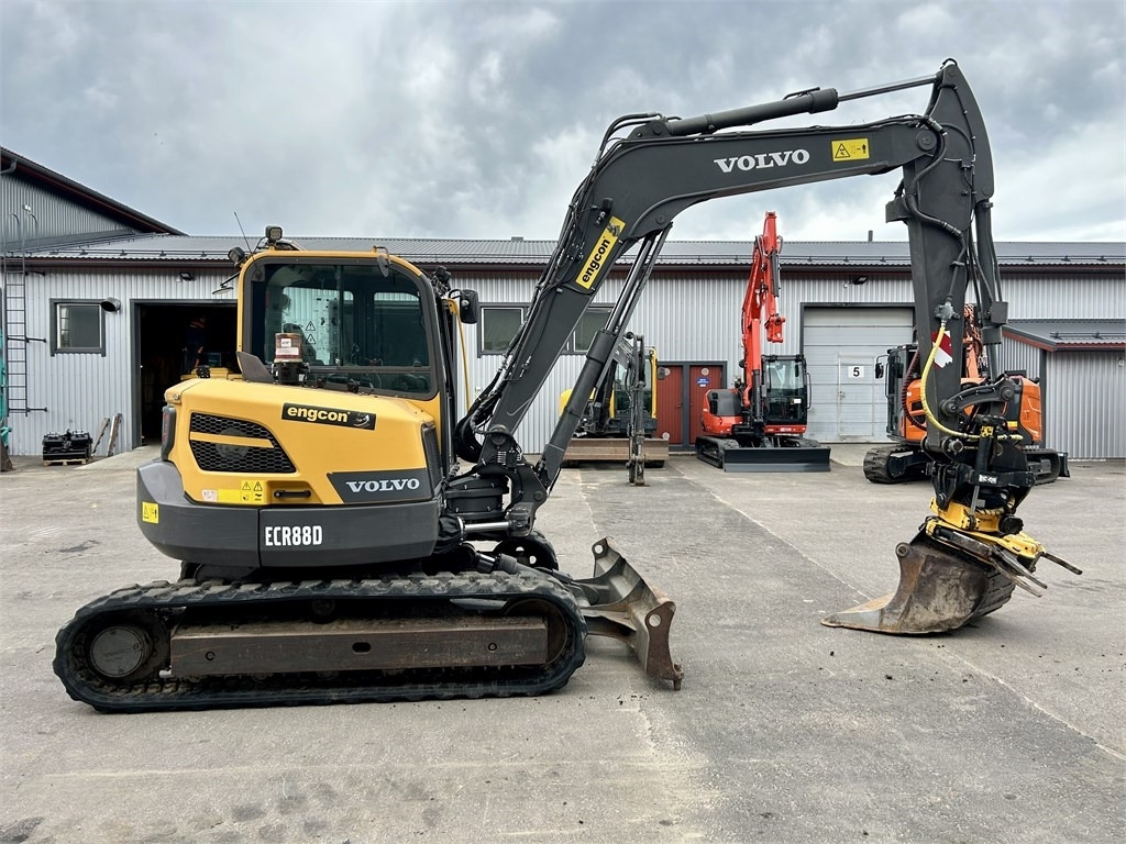 Volvo MYYTY! SOLD! ECR88D + TYÖLAITTEET - Miniexcavadora: foto 5 Volvo MYYTY! SOLD! ECR88D + TYÖLAITTEET - Miniexcavadora: foto 5