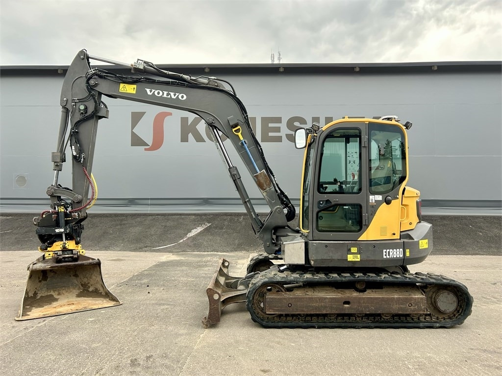Volvo MYYTY! SOLD! ECR88D + TYÖLAITTEET - Miniexcavadora: foto 1 Volvo MYYTY! SOLD! ECR88D + TYÖLAITTEET - Miniexcavadora: foto 1
