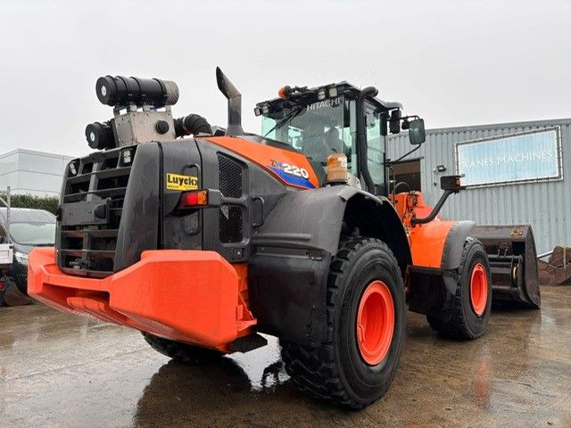 Hitachi ZW220-6. Hochkippschaufel. Wage. - Cargadora de ruedas: foto 4 Hitachi ZW220-6. Hochkippschaufel. Wage. - Cargadora de ruedas: foto 4