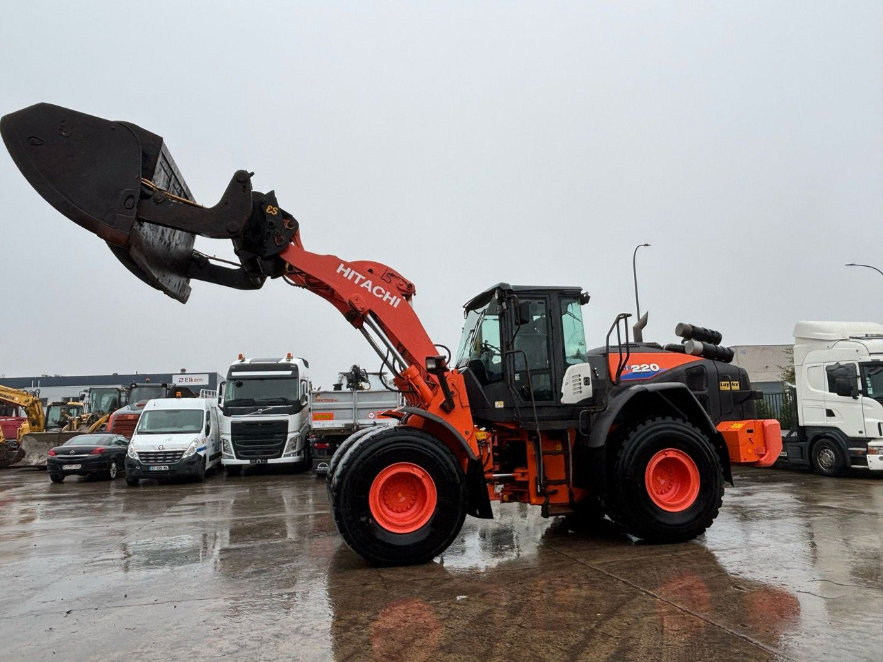 Hitachi ZW220-6. Hochkippschaufel. Wage. - Cargadora de ruedas: foto 5 Hitachi ZW220-6. Hochkippschaufel. Wage. - Cargadora de ruedas: foto 5