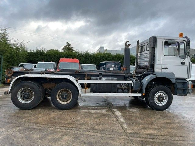 MAN 33-350. 6X6. Motorschaden. - Camión multibasculante: foto 1 MAN 33-350. 6X6. Motorschaden. - Camión multibasculante: foto 1