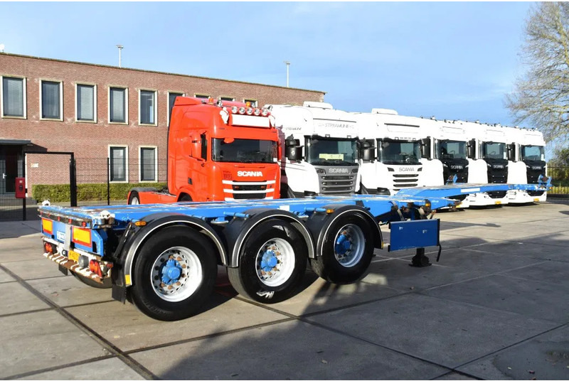 D-Tec FT-43-03V - DAMAGED - ALL CONNECTIONS - 3 x EXTENDABLE - LIFT AXLE - BPW AXLES - DRUM BRAKES - - Semirremolque portacontenedore/ Intercambiable: foto 3 D-Tec FT-43-03V - DAMAGED - ALL CONNECTIONS - 3 x EXTENDABLE - LIFT AXLE - BPW AXLES - DRUM BRAKES - - Semirremolque portacontenedore/ Intercambiable: foto 3