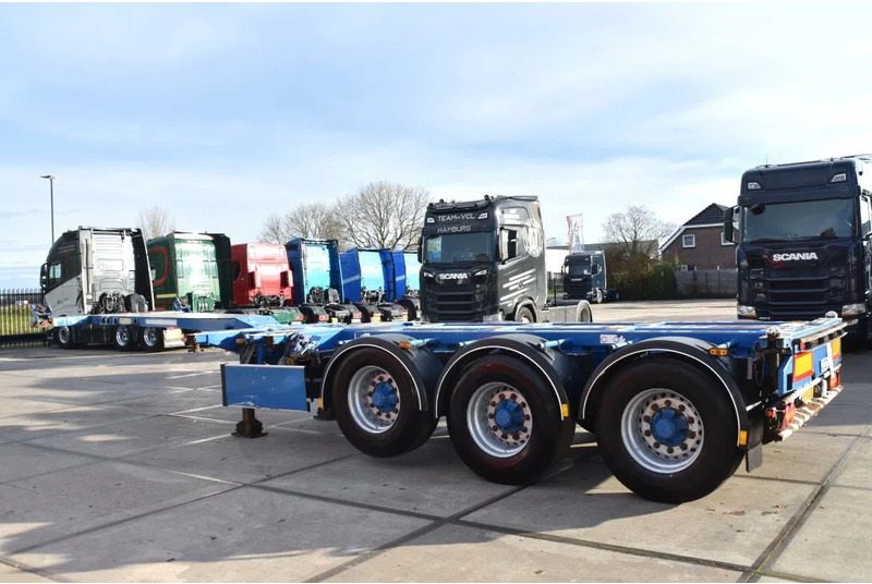 D-Tec FT-43-03V - DAMAGED - ALL CONNECTIONS - 3 x EXTENDABLE - LIFT AXLE - BPW AXLES - DRUM BRAKES - - Semirremolque portacontenedore/ Intercambiable: foto 2 D-Tec FT-43-03V - DAMAGED - ALL CONNECTIONS - 3 x EXTENDABLE - LIFT AXLE - BPW AXLES - DRUM BRAKES - - Semirremolque portacontenedore/ Intercambiable: foto 2