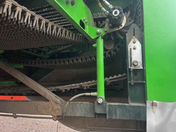 AVR AVR SPIRIT 6100 - Cosechadora: foto 2 AVR AVR SPIRIT 6100 - Cosechadora: foto 2