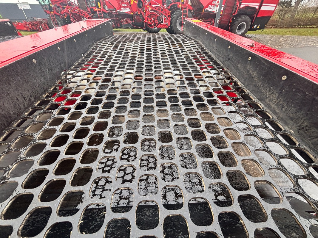 Grimme WG 900 - Almacenamiento: foto 5 Grimme WG 900 - Almacenamiento: foto 5