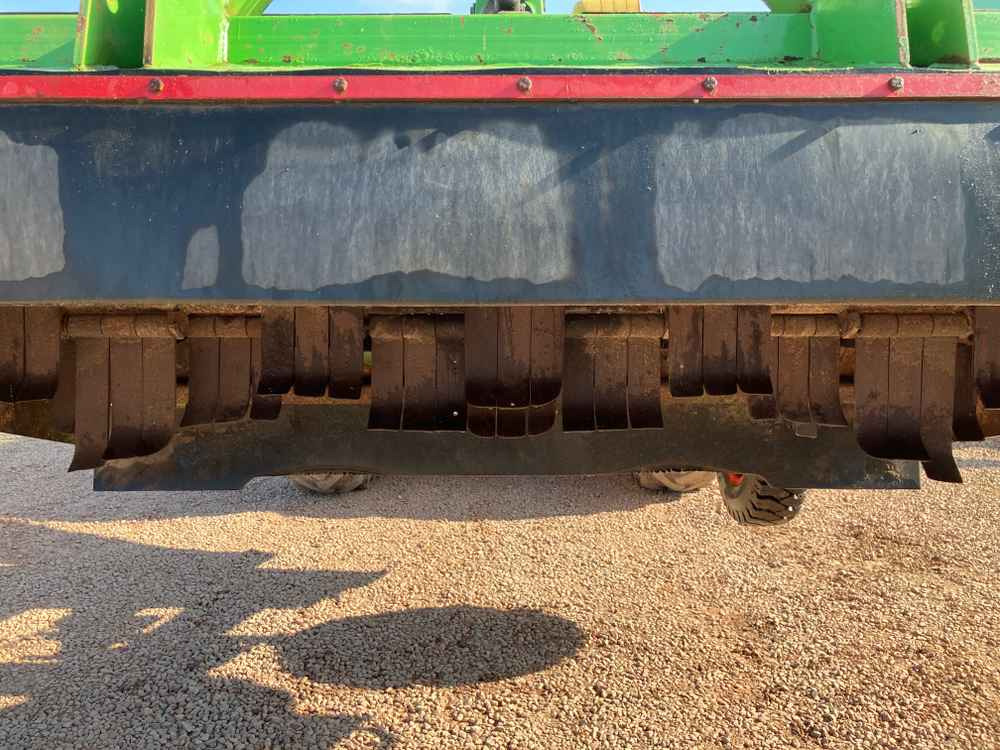 Baselier Baselier 2LKA190 2 Row Front Mounted Potato Topper - Cosechadora: foto 3 Baselier Baselier 2LKA190 2 Row Front Mounted Potato Topper - Cosechadora: foto 3