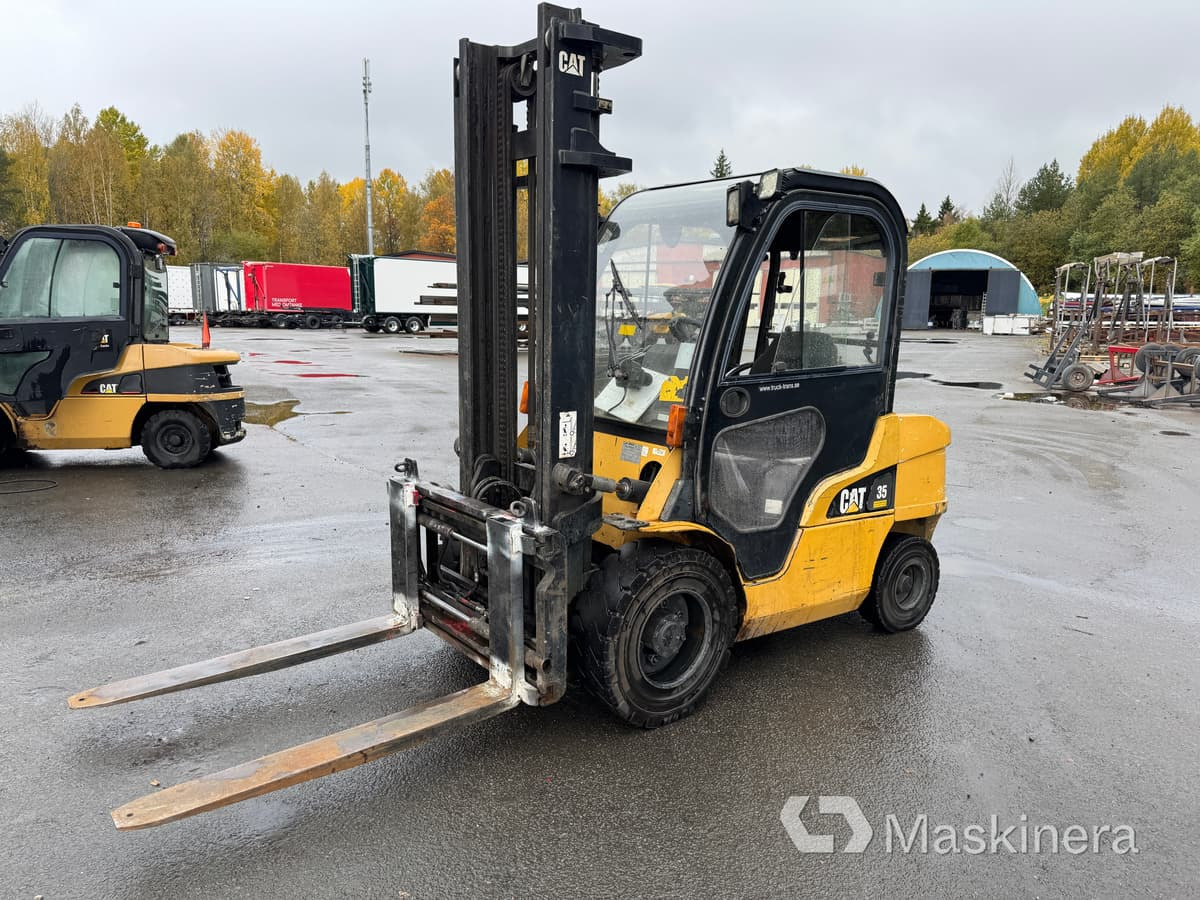 Dieseltruck CAT DP35N - Carretilla elevadora diésel: foto 1 Dieseltruck CAT DP35N - Carretilla elevadora diésel: foto 1