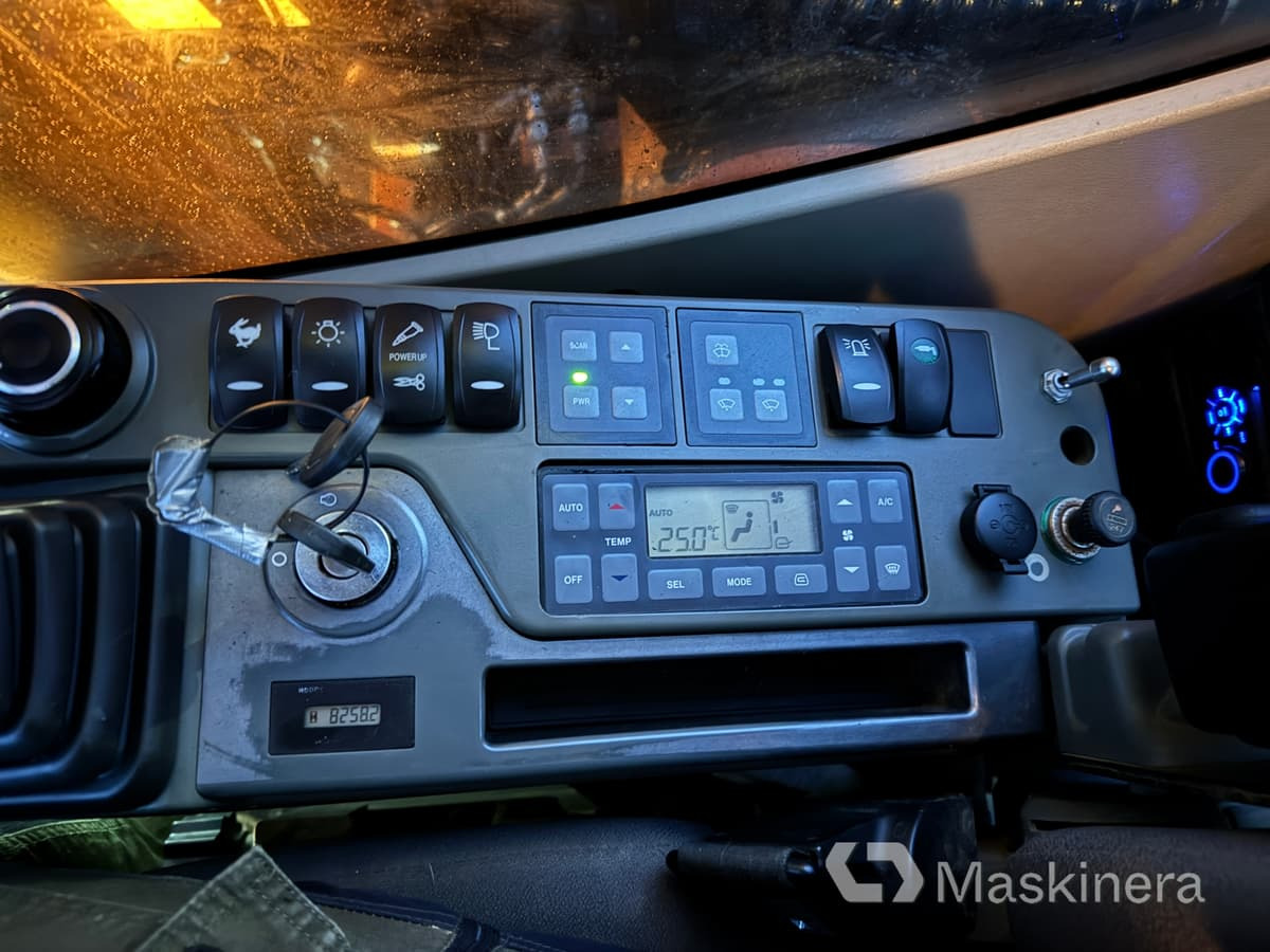 Excavadora de cadenas Grävmaskin Doosan DX140LC: foto 13 Excavadora de cadenas Grävmaskin Doosan DX140LC: foto 13