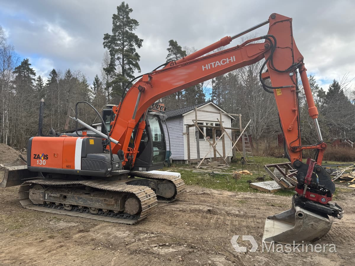 Grävmaskin Hitachi ZX130-3 - Excavadora de cadenas: foto 4 Grävmaskin Hitachi ZX130-3 - Excavadora de cadenas: foto 4
