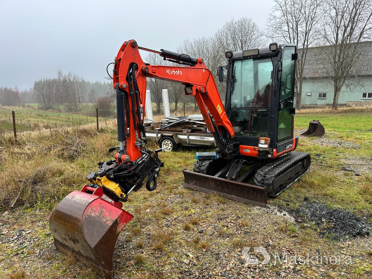 Grävmaskin Kubota U27-4 - Excavadora de cadenas: foto 1 Grävmaskin Kubota U27-4 - Excavadora de cadenas: foto 1