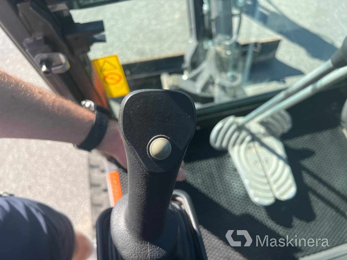 Excavadora de cadenas Grävmaskin Volvo EC18D med maskintrailer och redskap: foto 40