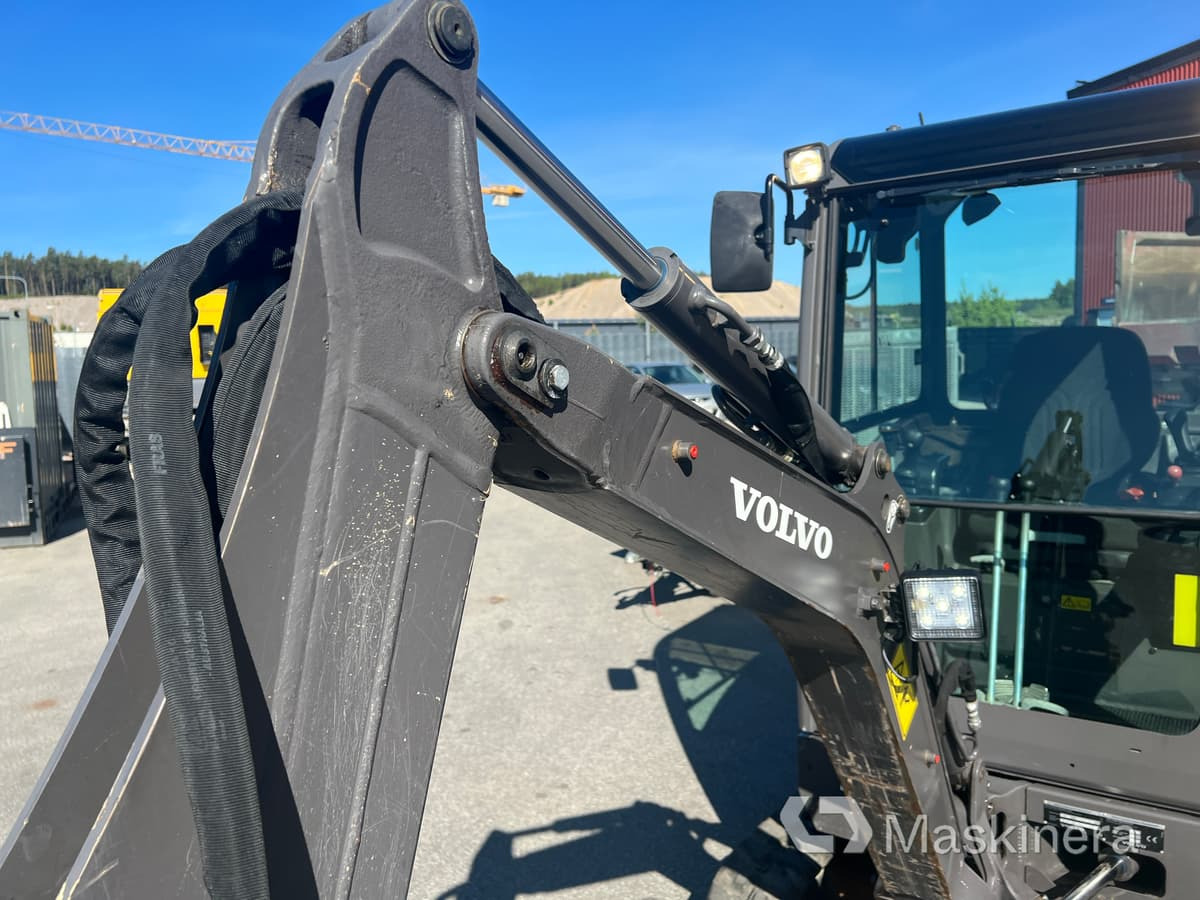 Excavadora de cadenas Grävmaskin Volvo EC18D med maskintrailer och redskap: foto 20