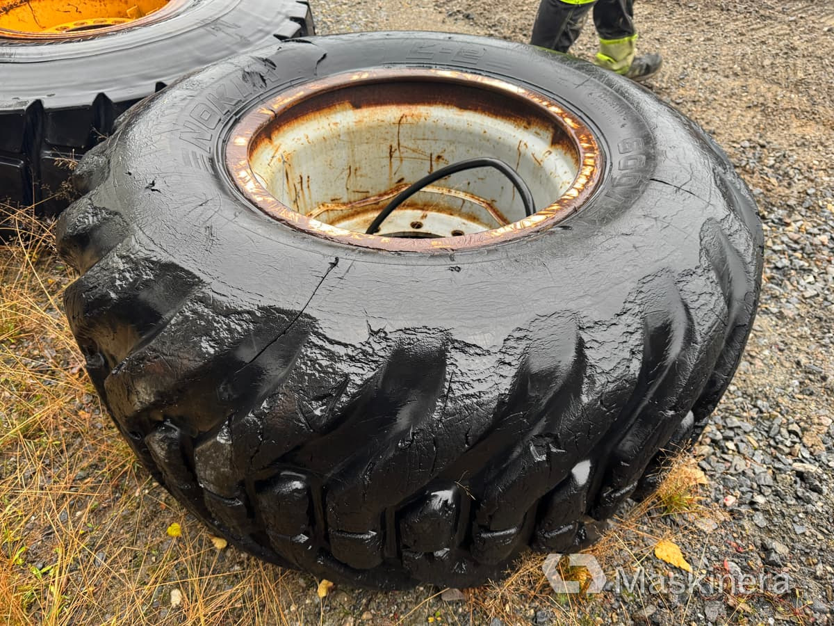 Hjul Nokian L-2 600/55-26.5 - Rueda completa para Maquinaria de construcción: foto 3 Hjul Nokian L-2 600/55-26.5 - Rueda completa para Maquinaria de construcción: foto 3