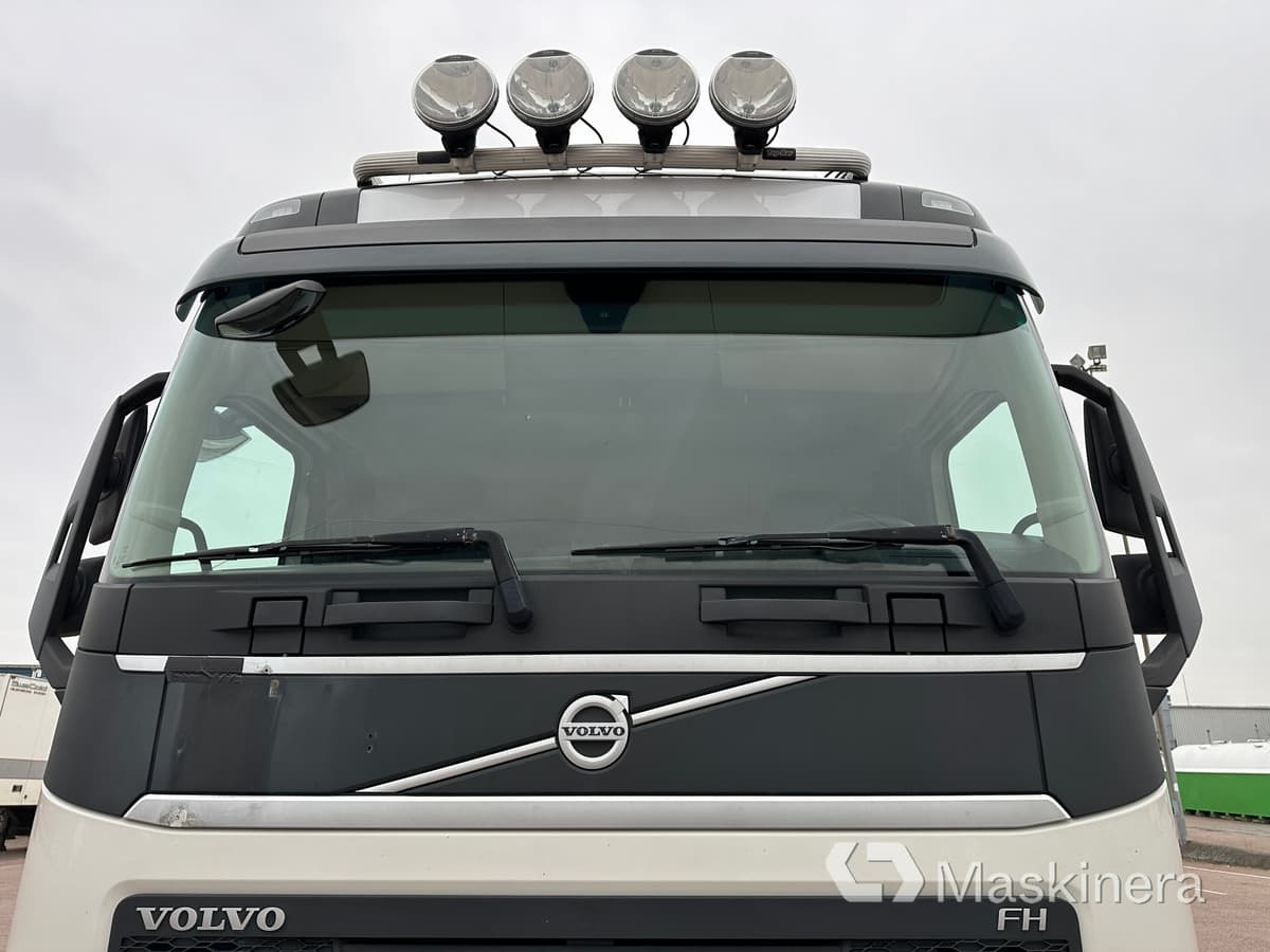 Camión caja cerrada Lastbil Volvo FH 2018 Euro 6: foto 30