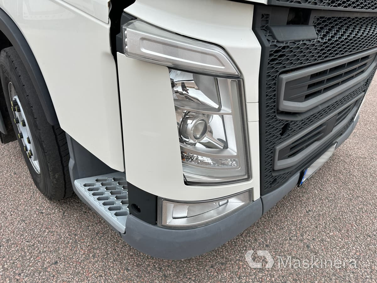 Camión caja cerrada Lastbil Volvo FH 2018 Euro 6: foto 31