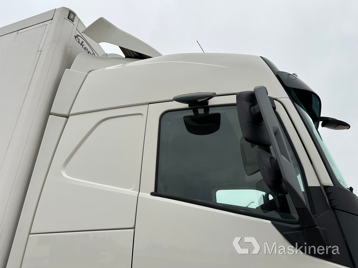 Camión caja cerrada Lastbil Volvo FH 2018 Euro 6: foto 36