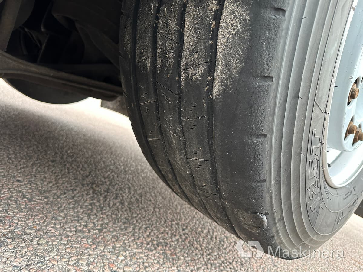 Camión caja cerrada Lastbil Volvo FH 2018 Euro 6: foto 18