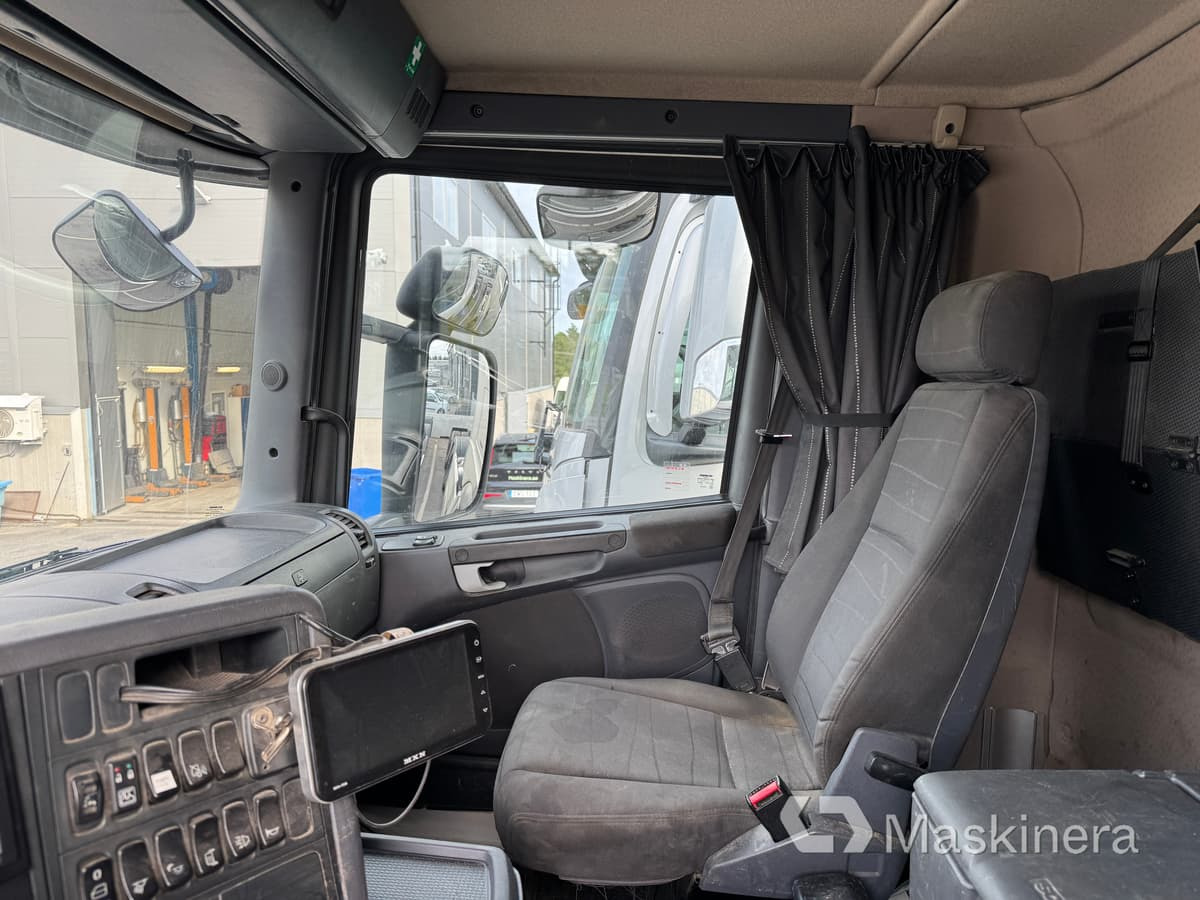 Camión multibasculante, Camión grúa Lastväxlare Scania G400LB8X4*4HNA med HIAB kran: foto 20