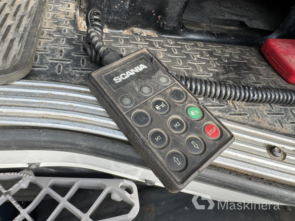 Camión multibasculante, Camión grúa Lastväxlare Scania G400LB8X4*4HNA med HIAB kran: foto 30