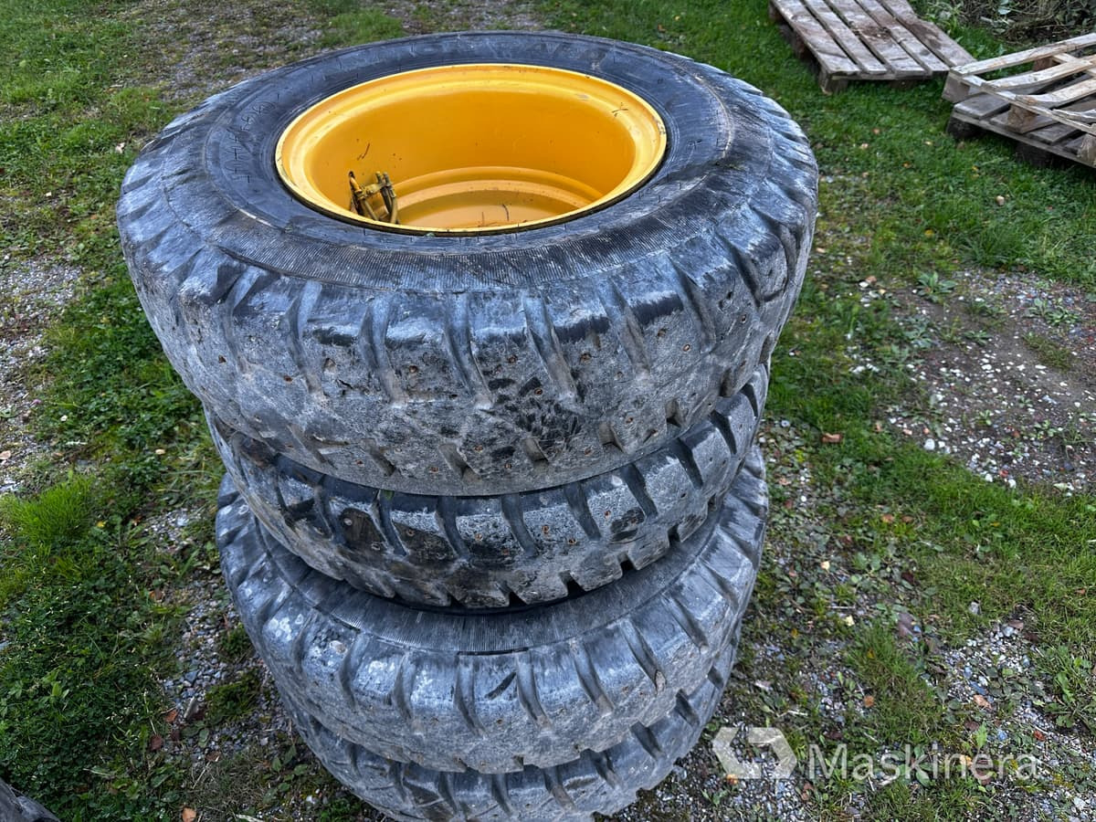 Nokian Grävmaskinsdäck dubbelhjul med fälg - Rueda completa para Maquinaria de construcción: foto 3 Nokian Grävmaskinsdäck dubbelhjul med fälg - Rueda completa para Maquinaria de construcción: foto 3