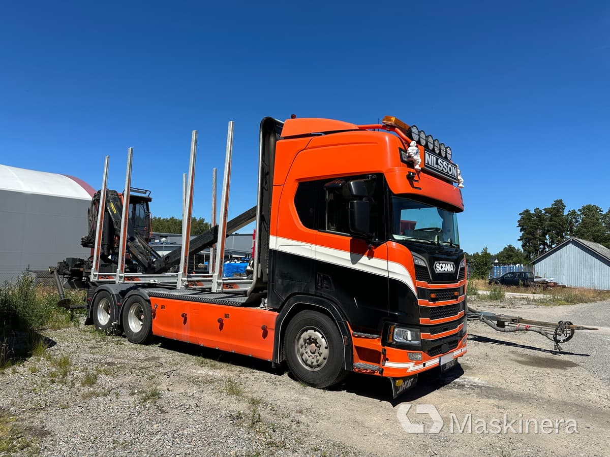 Timmerbil Scania R650B 6X4 NB + Släp - Camión forestal: foto 1 Timmerbil Scania R650B 6X4 NB + Släp - Camión forestal: foto 1