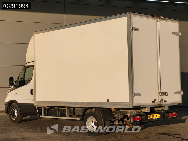 Iveco Daily 35C16 3.0L Dubbellucht Bakwagen Achterdeuren Airco Cruise Camera Euro6 Meubelbak Koffer 20m3 Airco Cruise control - Furgoneta caja cerrada: foto 2 Iveco Daily 35C16 3.0L Dubbellucht Bakwagen Achterdeuren Airco Cruise Camera Euro6 Meubelbak Koffer 20m3 Airco Cruise control - Furgoneta caja cerrada: foto 2