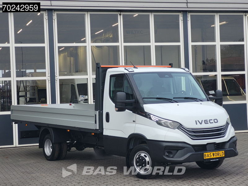 Iveco Daily 35C18 3.0L Automaat Nwe model 2025 Open laadbak Navi ACC LED 3,5T Trekvermogen Pritsche Pickup Airco - Furgoneta caja abierta: foto 3 Iveco Daily 35C18 3.0L Automaat Nwe model 2025 Open laadbak Navi ACC LED 3,5T Trekvermogen Pritsche Pickup Airco - Furgoneta caja abierta: foto 3